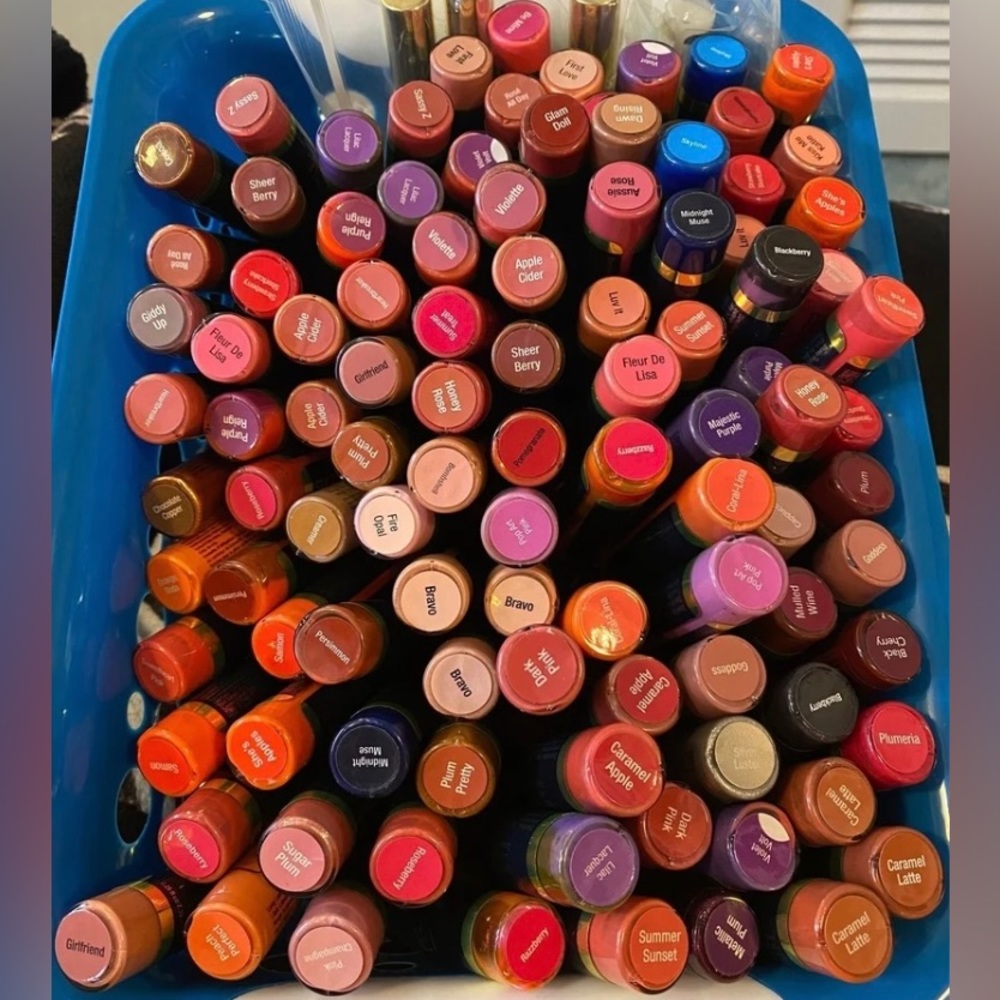 Brand new Lipsense